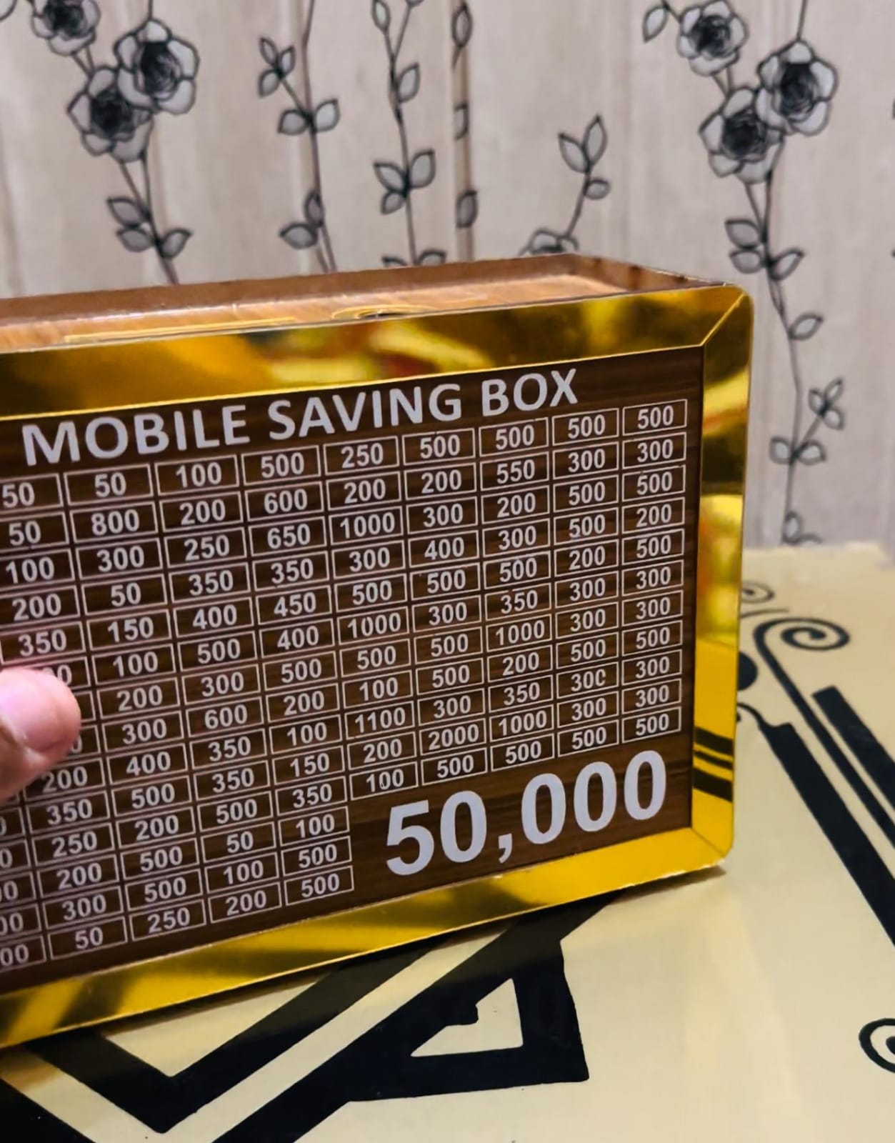 Mobile saving box